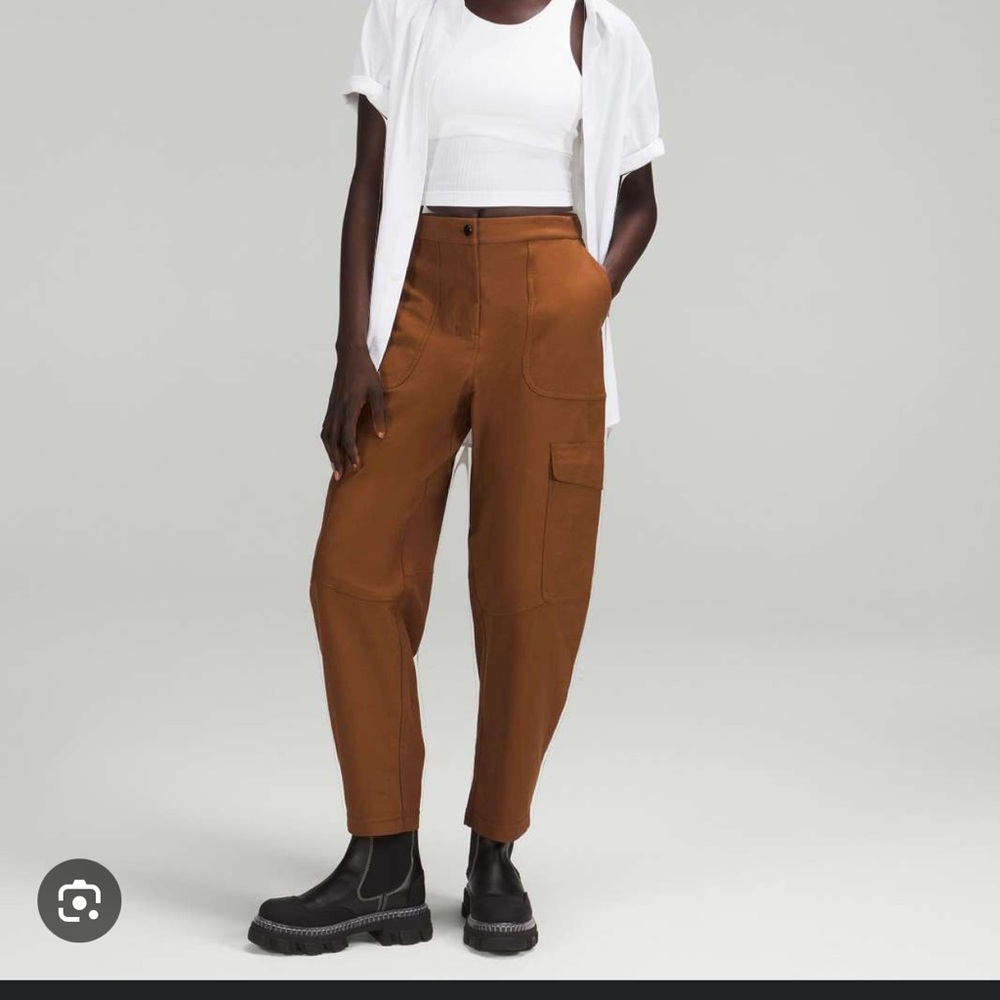 Lululemon Light Utilitech Cargo Pocket High-Rise Pant